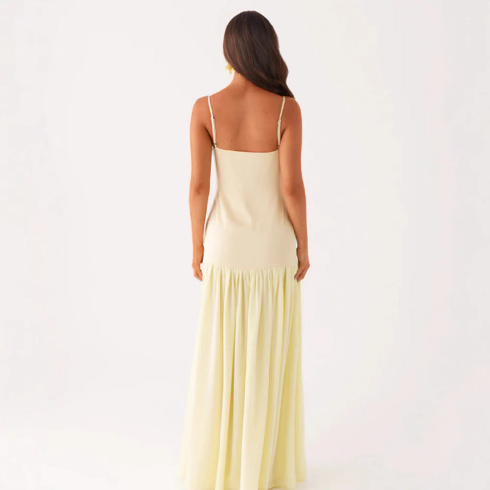 Vestido sin mangas con aberturas y cintura ajustada